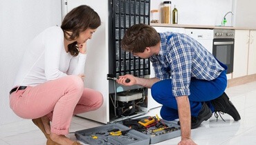 Refrigerator repair service